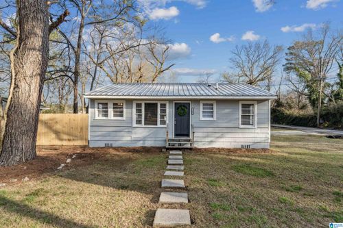 2301 27th Ave N, HUEYTOWN, AL, 35023-3025 | Card Image