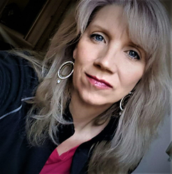 Kimberly Van De Riet