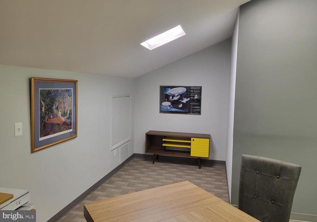 Commercial Lease in OAKTON 5