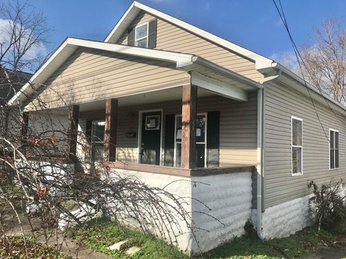 621 Gartrell St, Ashland, KY, 41101-5135 | Card Image