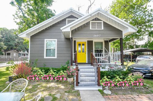 1607 Sylvester Road, Houston, TX, 77009 | Card Image