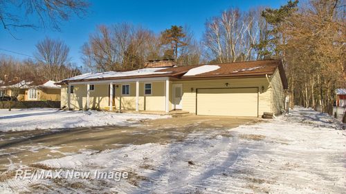 5885 Mcgrandy Rd, Bridgeport, MI, 48722-9779 | Card Image