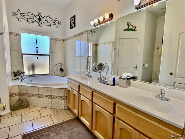 14393 E 53 Rd Ln, House other with 3 bedrooms, 2 bathrooms and 2 parking in Yuma AZ | Image 15