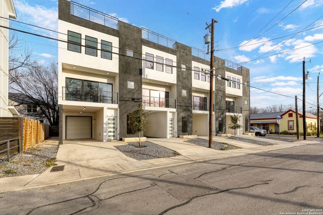102 - 310 S Mesquite St, Townhouse with 3 bedrooms, 4 bathrooms and null parking in San Antonio TX | Image 8
