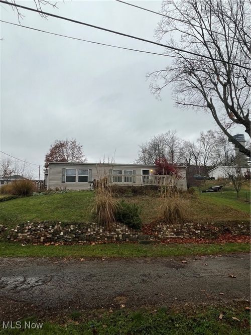 100 Ash St, New Straitsville, OH, 43766-9569 | Card Image