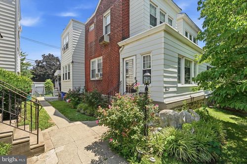 955 Allengrove St, PHILADELPHIA, PA, 19124-2409 | Card Image