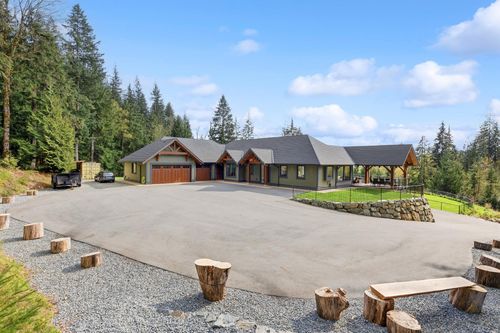 9960 Lindsay Terrace, Mission, BC, V2V7E6 | Card Image