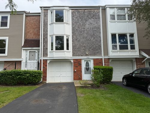 1927 Governors Ln, Hoffman Estates, IL, 60169-2541 | Card Image