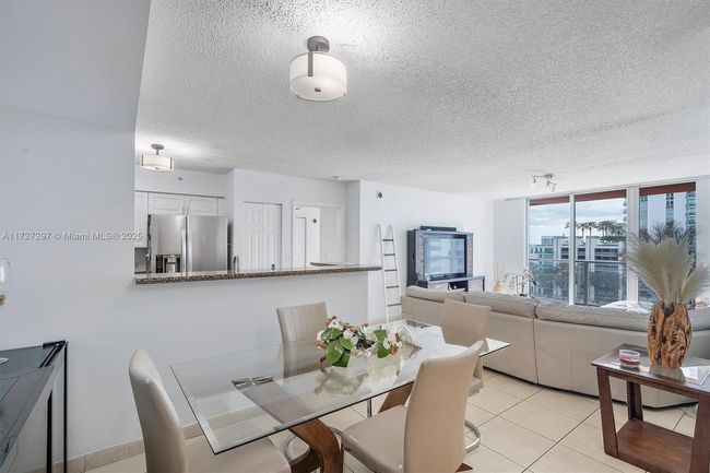 APT-603 - 1155 Brickell Bay Dr, Condo with 2 bedrooms, 2 bathrooms and null parking in Miami FL | Image 5