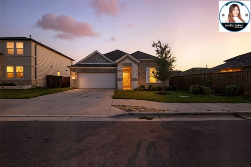 215 Thurman Holt Rd, Hutto, TX, 78634-3171 | Card Image