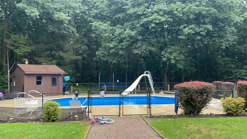 7 Park Pl, Chester, NY, 10918-2608 | Card Image