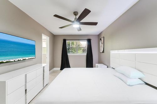 1800 Nw 4th Ave, Boca Raton, FL, 33432-1572 | Card Image