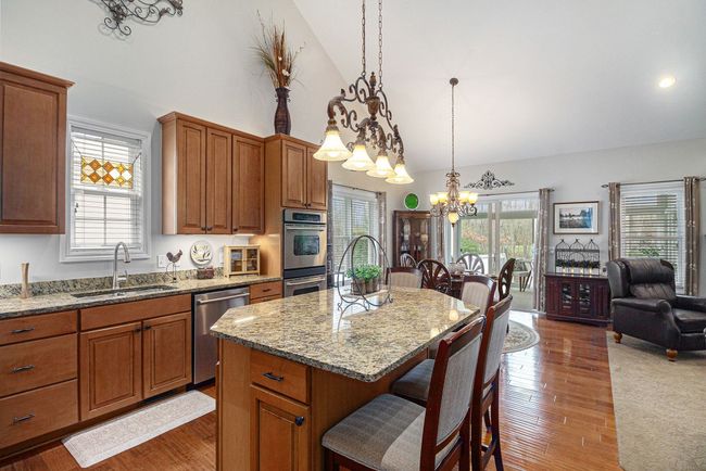 10200 Edgewood Dr, House other with 5 bedrooms, 4 bathrooms and null parking in Grand Blanc MI | Image 4