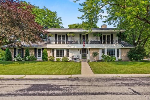 12556 N La Belle Court, Mequon, WI, 53092 | Card Image