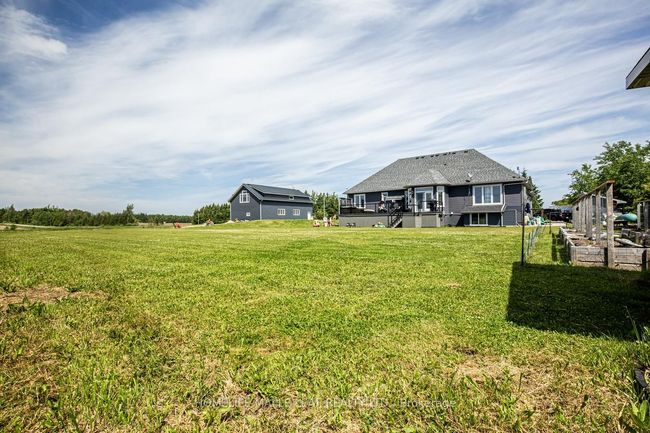 383066 20 Sideroad, House other with 6 bedrooms, 4 bathrooms and 4 parking in Amaranth ON | Image 45