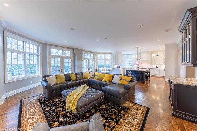 2094 Elmhurst Ave, House other with 5 bedrooms, 8 bathrooms and 10 parking in Oakville ON | Image 15