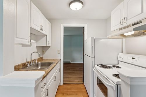 cricket-brook-condo-151-93 Henry Law Avenue, Dover, NH, 03820 | Card Image