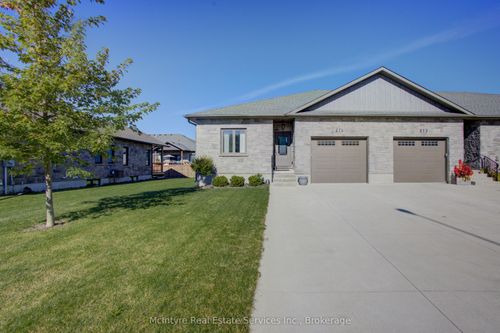 274 Mccourt Pl, Atwood, ON, N0G1B0 | Card Image