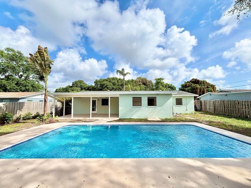 1753 16th Ct N, Lake Worth Beach, FL, 33460-6435 | Card Image