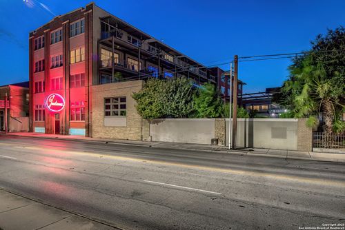 ste-2101-831 S Flores St, San Antonio, TX, 78204-1437 | Card Image