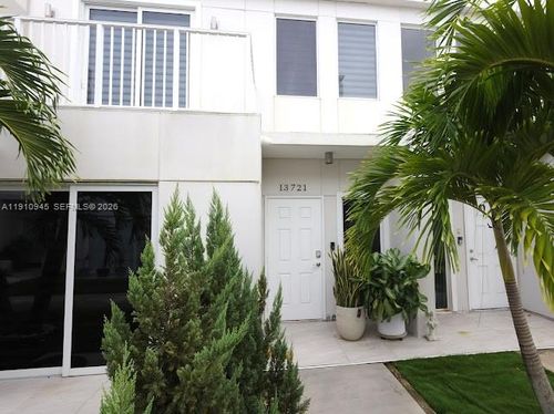 13721 Sw 259th Ln, Homestead, FL, 33032-1202 | Card Image