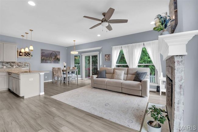 1001 Windsor Crest Ct, House other with 3 bedrooms, 3 bathrooms and null parking in Cottleville MO | Image 4
