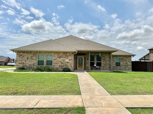 318 E 4th St, Lindsay, TX, 76250 | Card Image