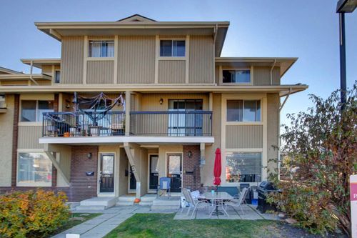 602-2200 Woodview Dr Sw, Calgary, AB, T2W3N6 | Card Image