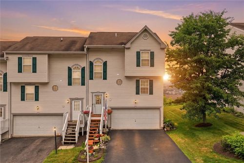 110 Cathedral Ct, Carnegie, PA, 15106-2262 | Card Image