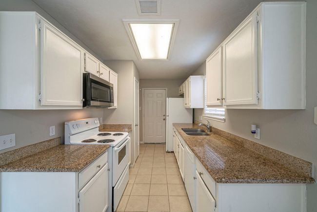 4011 Monteith Dr, House other with 3 bedrooms, 2 bathrooms and 2 parking in Spring TX | Image 7