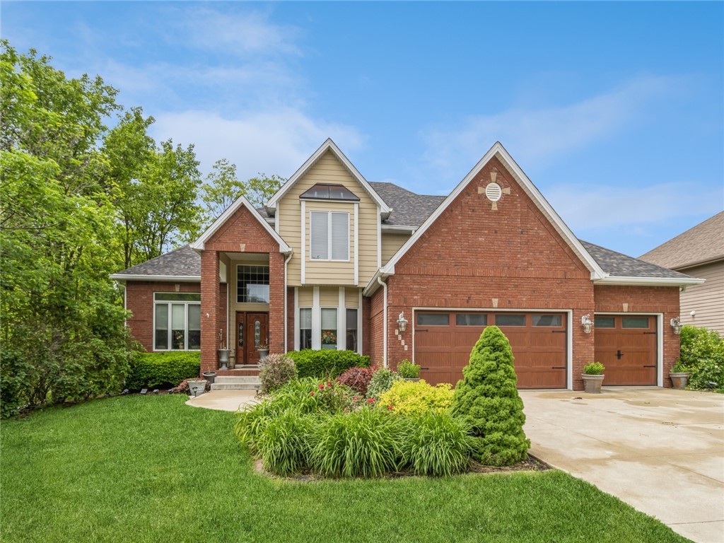 Tulip Tree Ln, West Des Moines, IA 50266