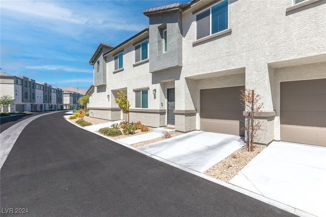 UNIT-2 - 2766 Atomic Tangerine Way, Townhouse with 3 bedrooms, 2 bathrooms and null parking in Las Vegas NV | Image 7