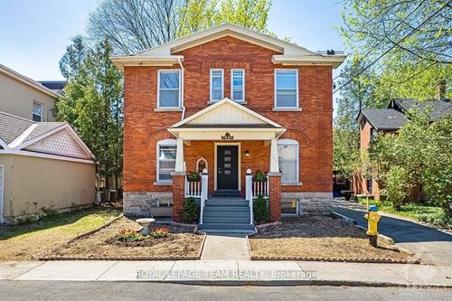 228 Augusta St, Ottawa, ON, K1N8C4 | Card Image