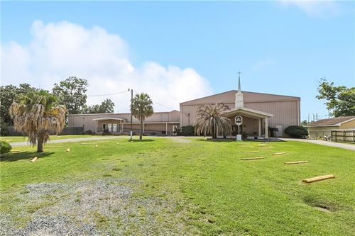 1061 Oak Ave, Bridge City, LA, 70094-3023 | Card Image