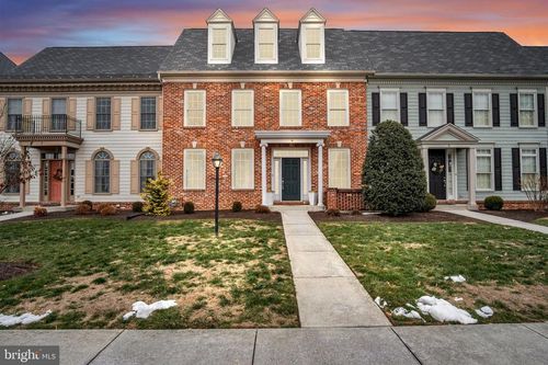 6 Jamestown Sq, MECHANICSBURG, PA, 17050-6889 | Card Image