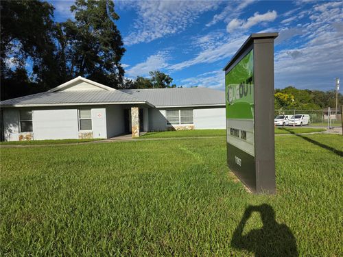 11997 Se Us Highway 441, BELLEVIEW, FL, 34420-4555 | Card Image