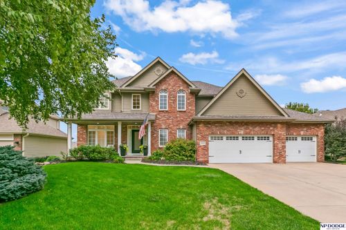 15952 Bauman Ave, Omaha, NE, 68116-4067 | Card Image
