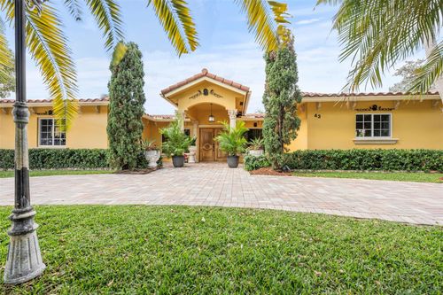 43 Se 7th Ave, Deerfield Beach, FL, 33441-4020 | Card Image