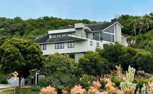 901 Summit Dr, Laguna Beach, CA, 92651-3418 | Card Image
