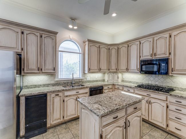 210 Private Road 1543, House other with 4 bedrooms, 4 bathrooms and null parking in Bridgeport TX | Image 17