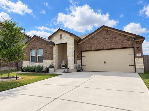113 Sunrise Oak Cv, Georgetown, TX, 78628-4281 | Card Image