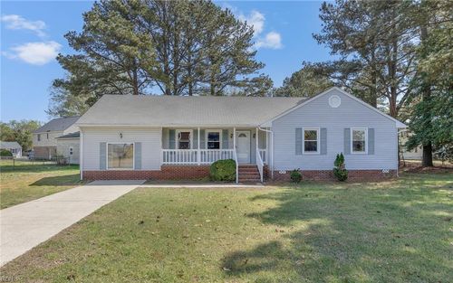 402 Jefferson Dr, Smithfield, VA, 23430-1418 | Card Image