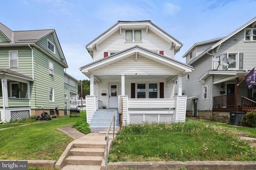 2712 Grand St, WILLIAMSPORT, PA, 17701-4143 | Card Image