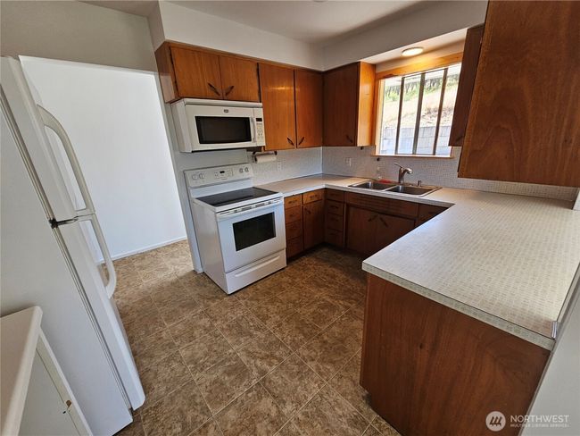 33601 Us Highway 97, House other with 4 bedrooms, 4 bathrooms and null parking in Oroville WA | Image 6