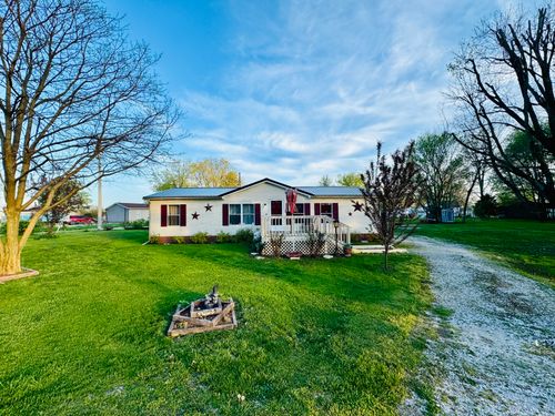 98 E North 4th St, Carbon, IN, 47837 | Card Image