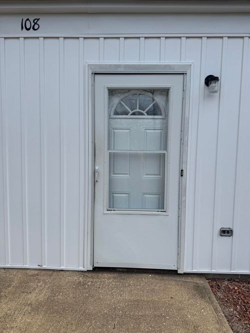 b-108 Elmwood Cir, Martinsville, VA, 24112-5117 | Card Image