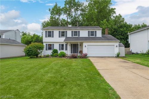4218 Canterbury Dr, Brunswick, OH, 44212-2677 | Card Image