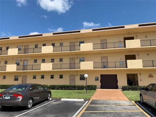 204-201 Berkley Rd, Hollywood, FL, 33024-1132 | Card Image