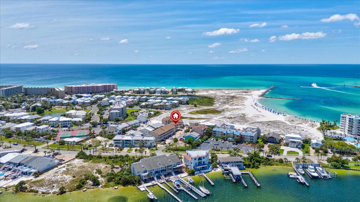 Gulf Winds Ct, Destin, FL 32541