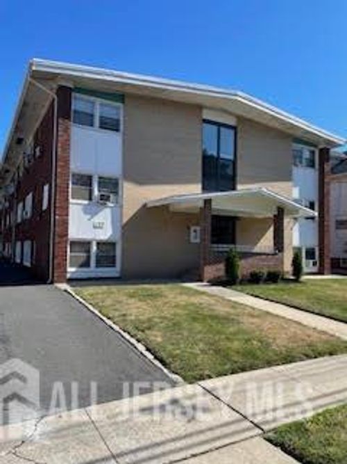 18-120 W 3 Street, Roselle, NJ, 07201 | Card Image